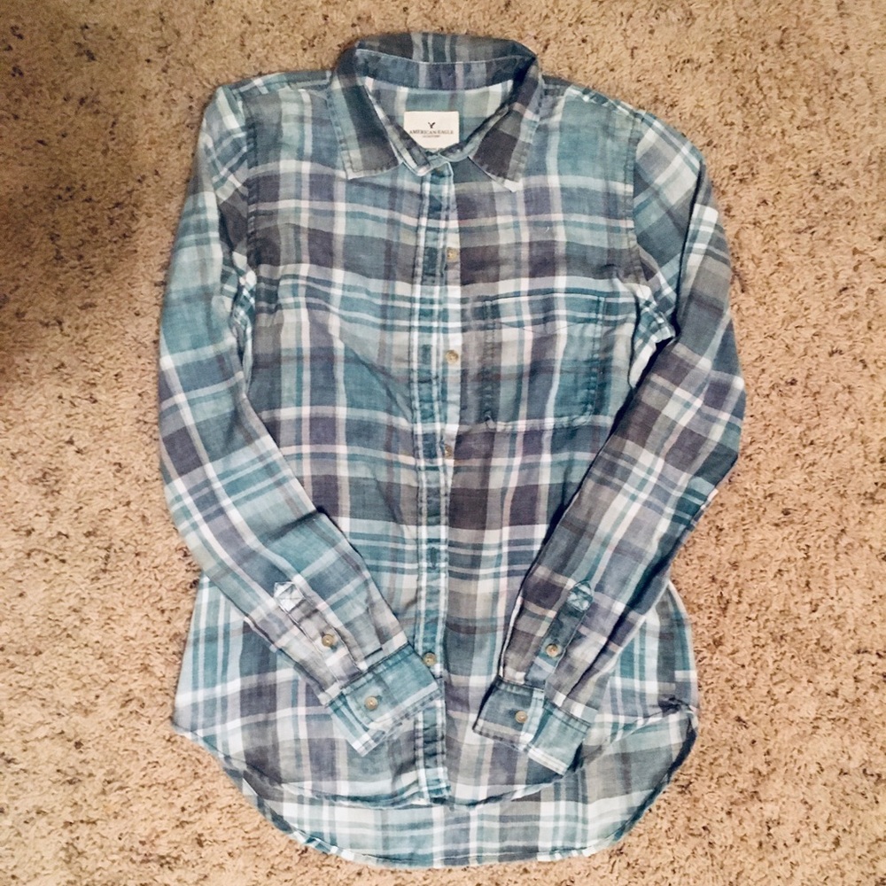 American Eagle boyfriend fit button up